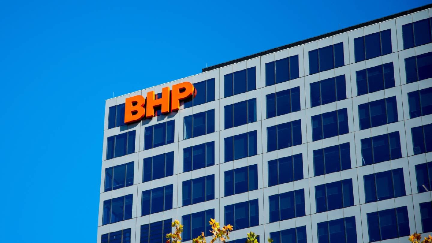 iron-ore-talks-between-bhp-and-cmrg-may-extend-into-2026